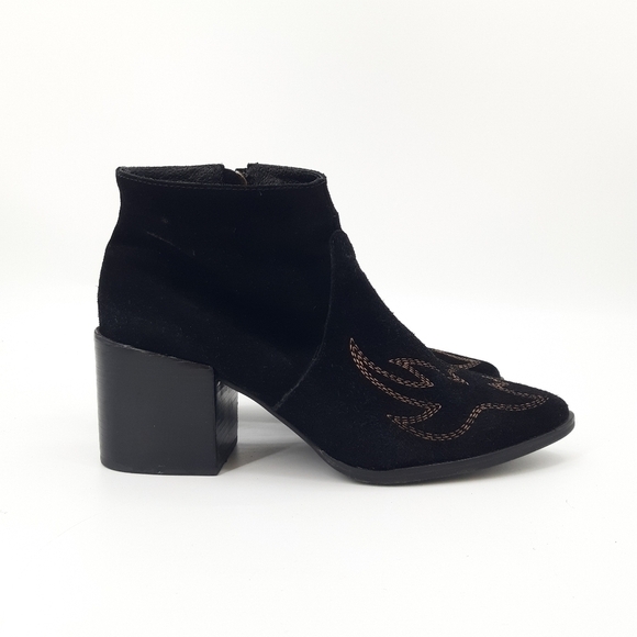 Matisse | Vox Western Embroidered Bootie in Black Suede - Picture 3 of 12